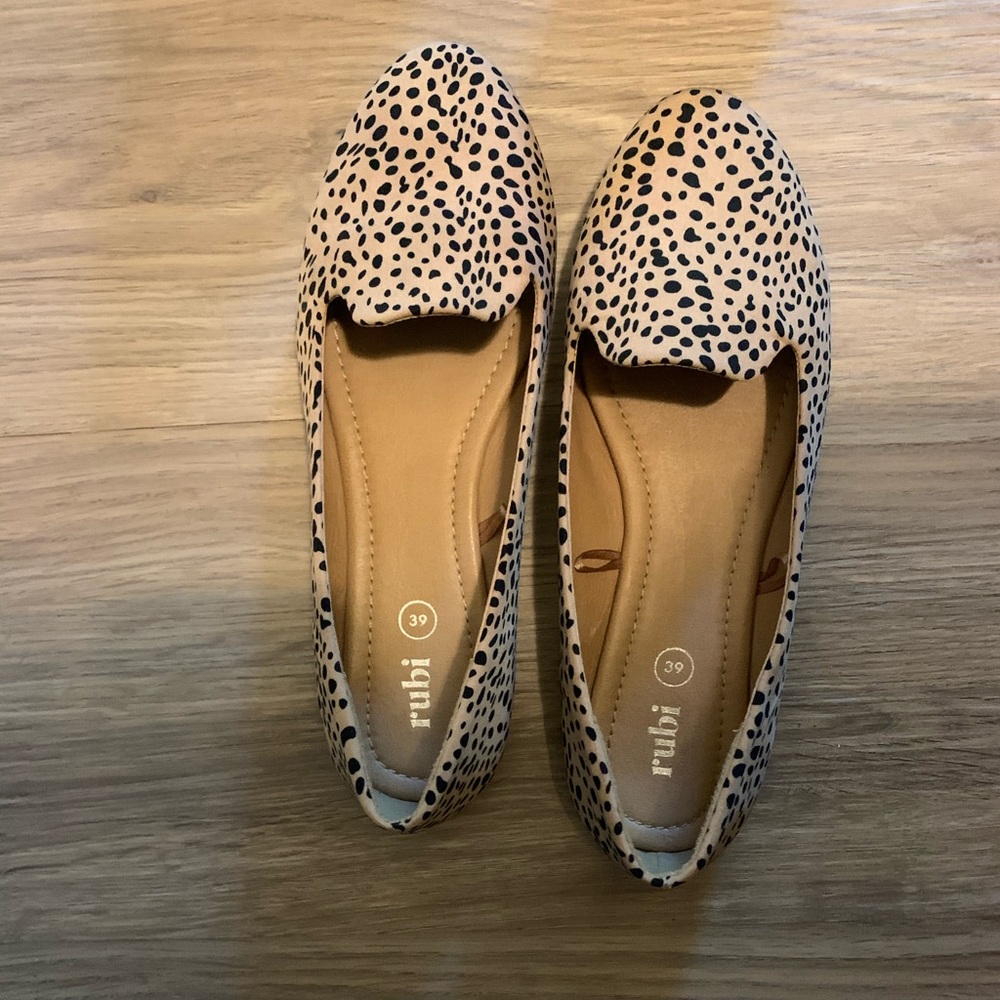 Cotton On’s Rubi Leopard Flats